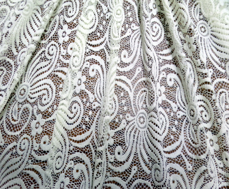 3.Ivory Wild Flower Lace